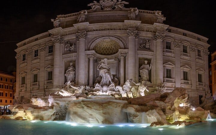 Trevi Fountain Guided Tour with Exclusive Access Image 4