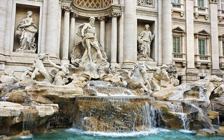 Trevi Fountain Guided Tour with Exclusive Access Image 5