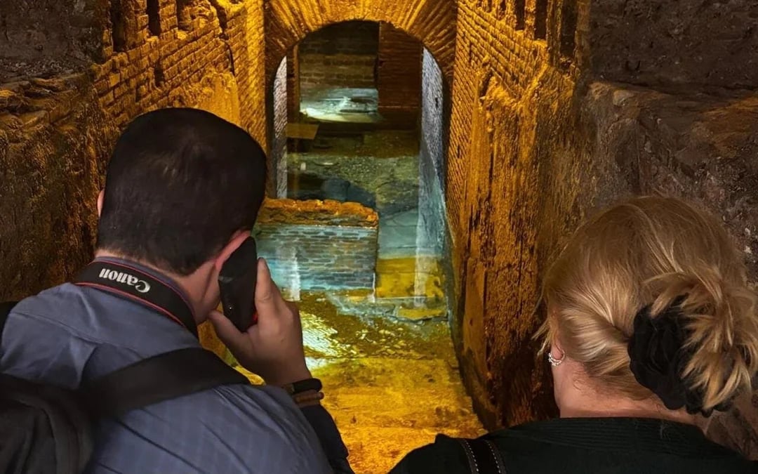 Trevi Fountain + Subterranean Aqueducts Tour Image 4