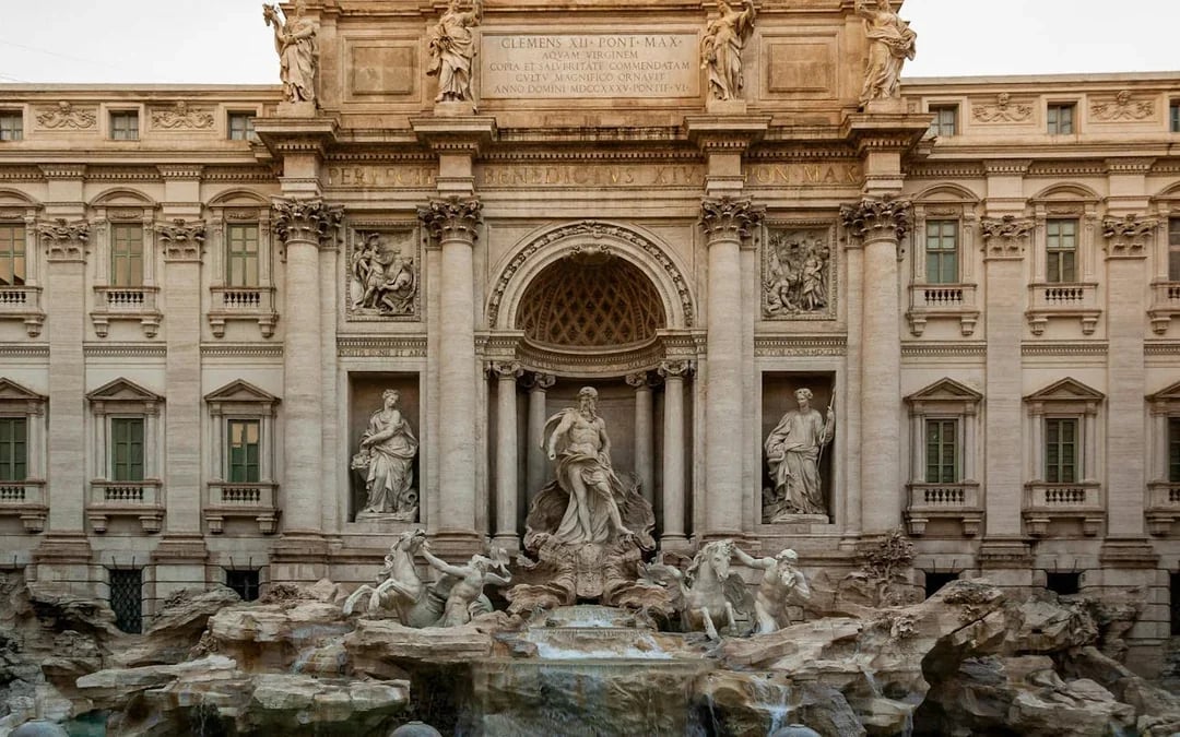 Trevi Fountain Ticket & City Walking Tour Image 4