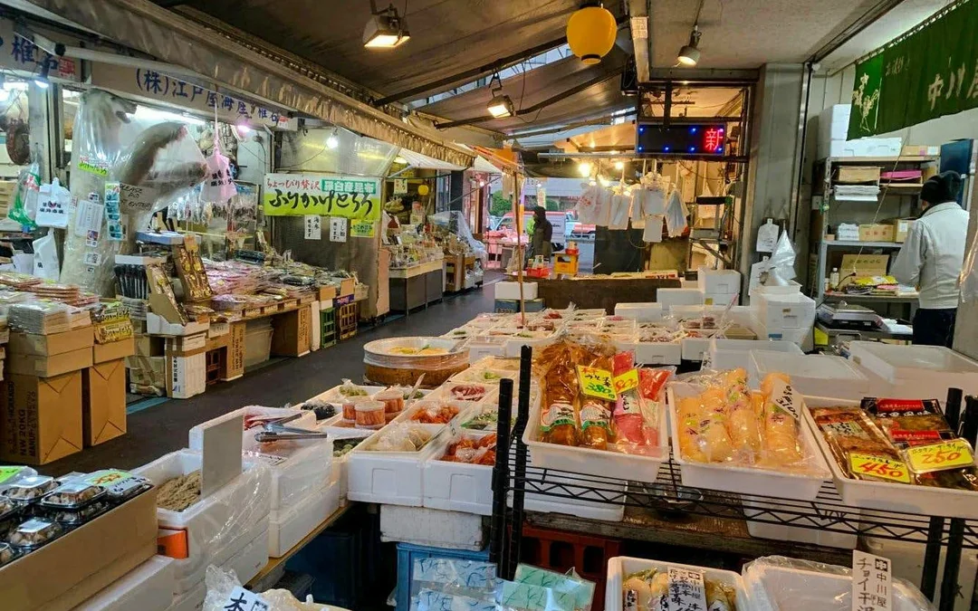 Tsukiji Fish Market: Behind the Scenes & 10 Seafood Tastings Image 3