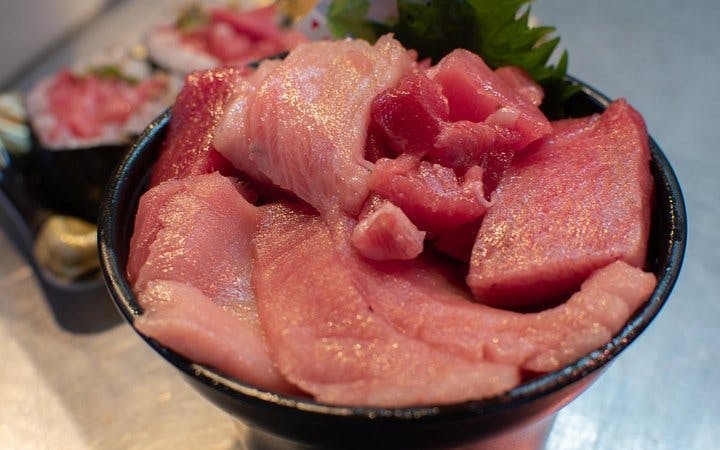 Tsukiji Fish Market Guided Walking Food Tour Image 4