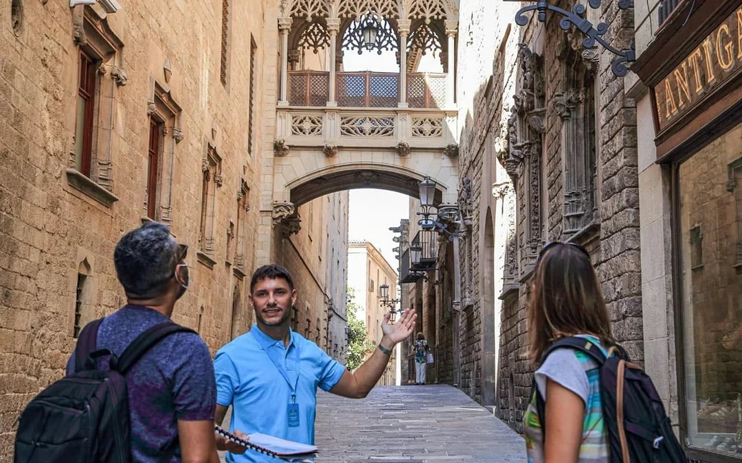 Turbopass Barcelona City Card: 25+ Attractions & Public Transport Image 6
