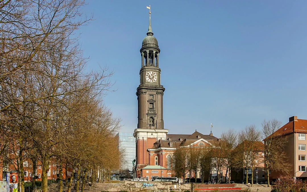 Turbopass Hamburg City Card: Included Entry to Multiple Attractions & Public Transport Image 3