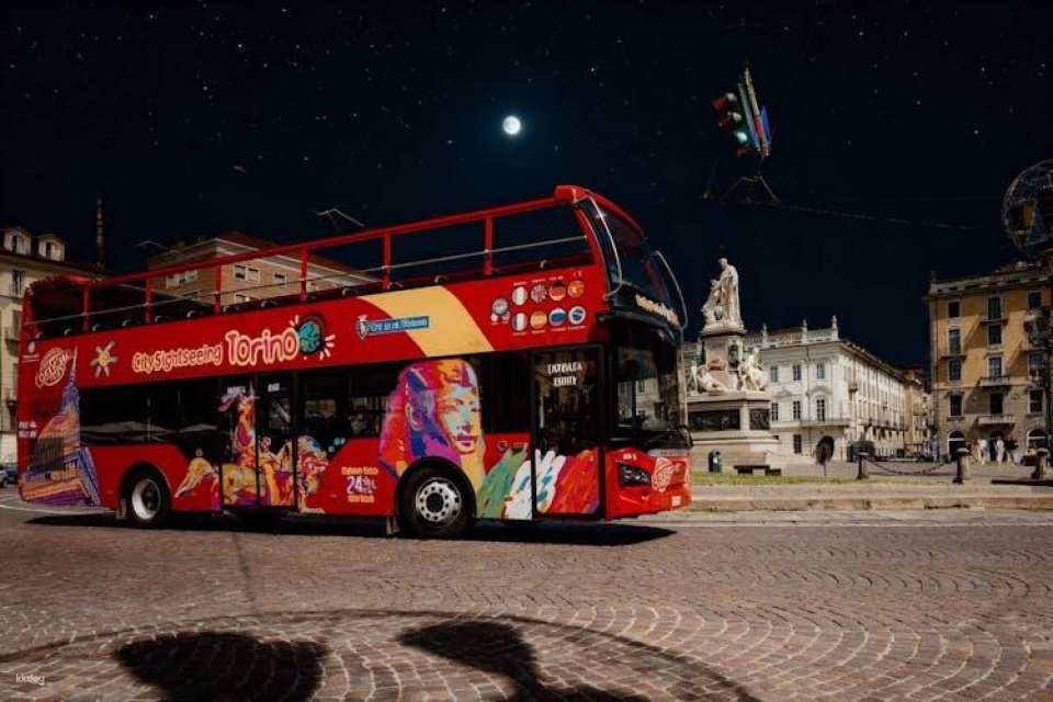 Turin night tour by Open Bus
