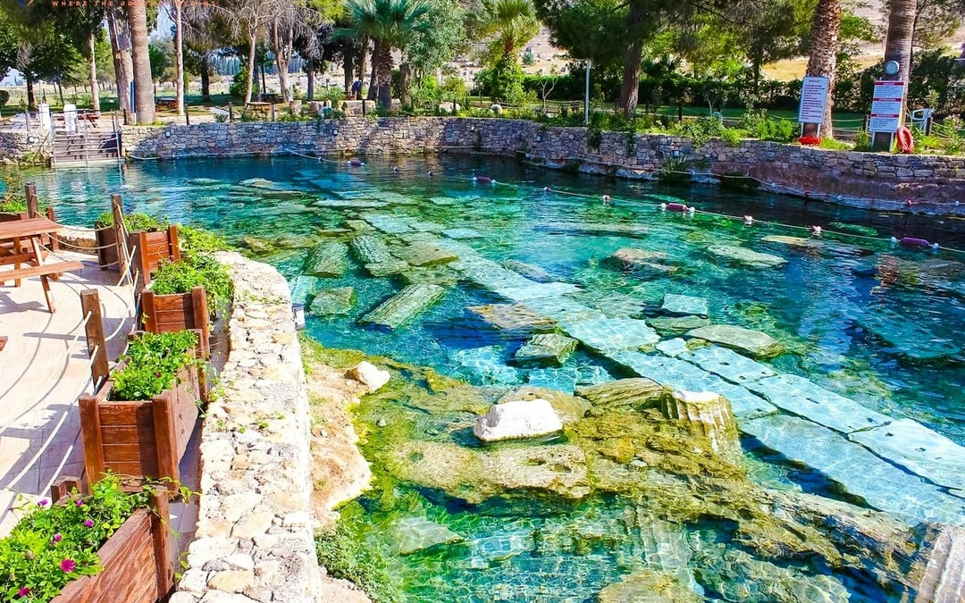 Turkey and Greece Multi-Day Coach Tour with 4-Star Hotels and English-Speaking Guide Image 4
