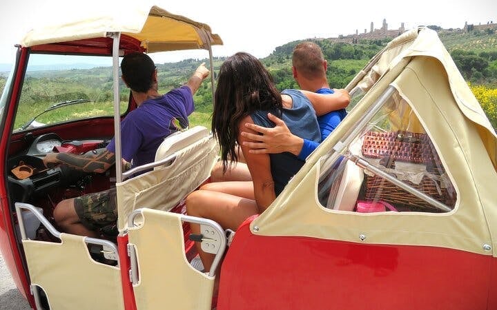 Tuscany Tuk Tuk Wine Tour with Local Guide, Traditional Lunch, and Premium Wine Tasting Image 9