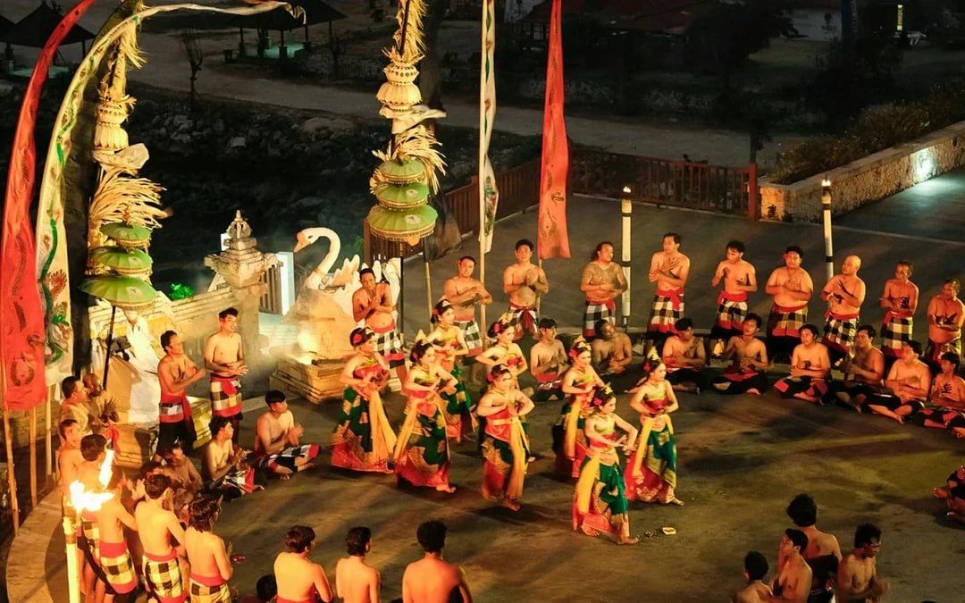 Ubud: Kecak & Fire Dance Show Tickets 
 Image 8