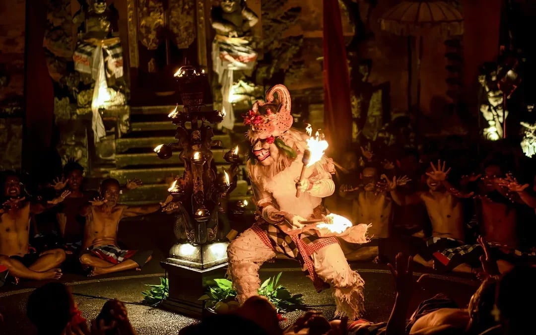 Ubud: Kecak & Fire Dance Show Tickets 
 Image 9