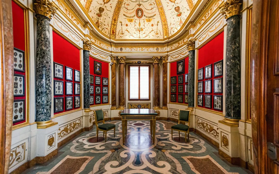 Uffizi Gallery and Vasari Corridor Small-Group Guided Tour Image 4