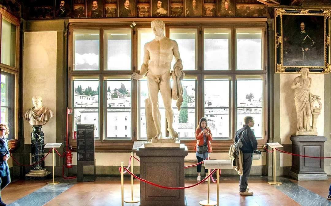 Uffizi Gallery VIP Small-Group Guided Tour Image 3