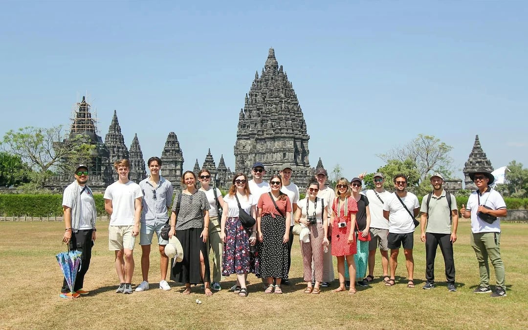 Ultimate Temple Run: Prambanan & Borobudur Tours Image 2