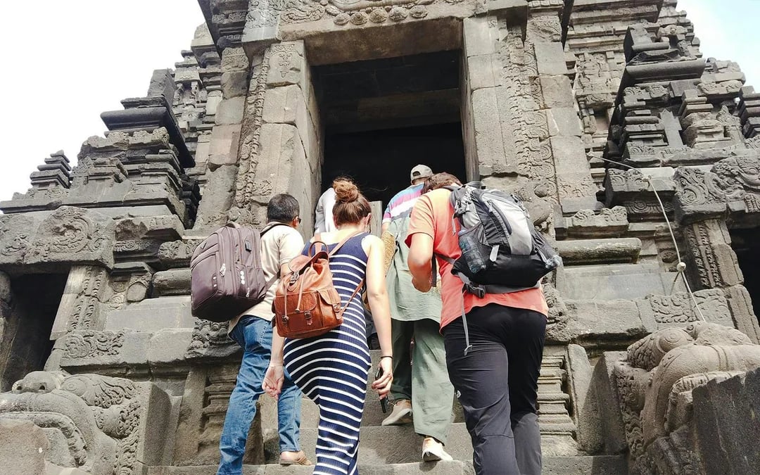 Ultimate Temple Run: Prambanan & Borobudur Tours Image 6