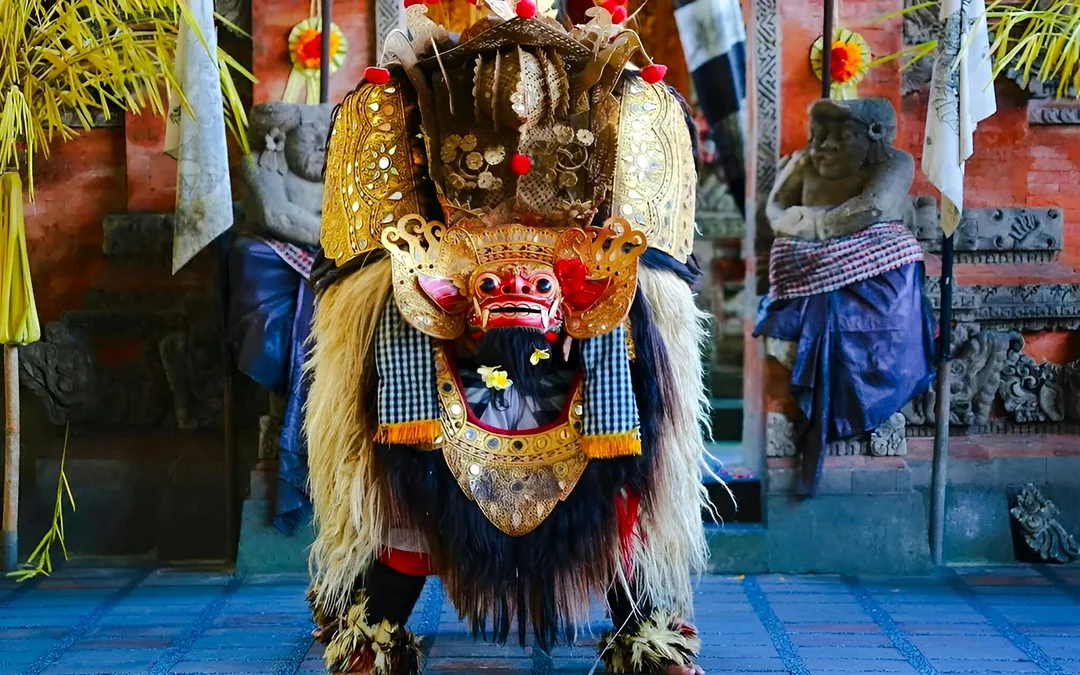 Uluwatu Karang Boma Cliff: Kecak & Fire Dance Show Tickets Image 3