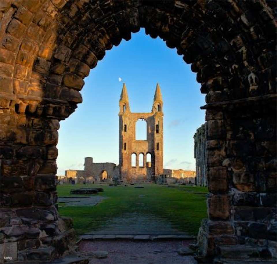 Uncover the stories of St. Andrew's on a self-guided audio tour