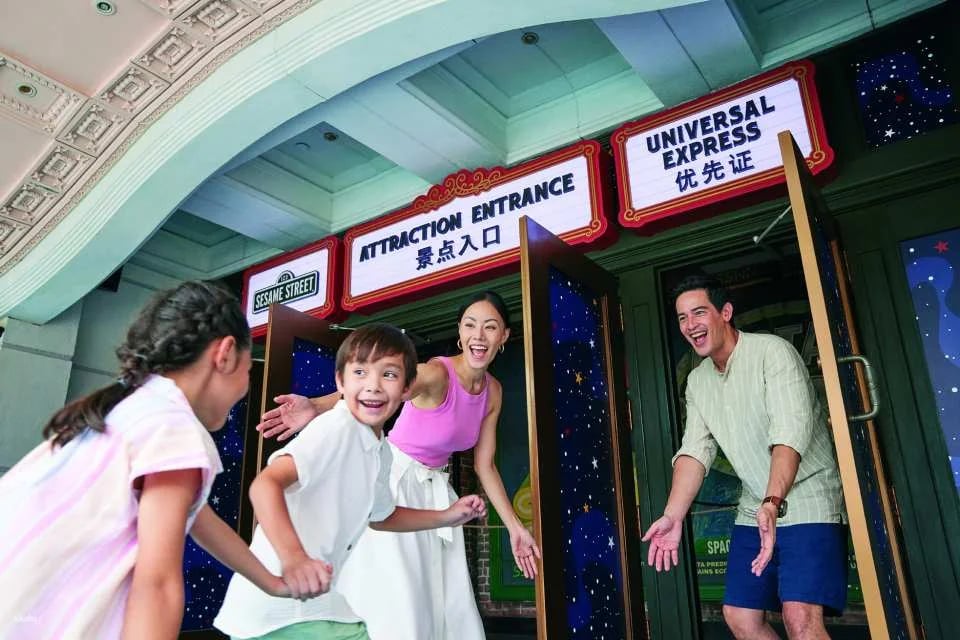 Universal Studios Singapore Tickets with Round-trip Transfers