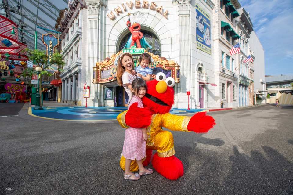 Universal Studios Singapore VIP Tour Experience: Exclusive Access to Attractions, Private Meet-and-Greet Sessions & "Skip The Queue" Universal Express Unlimited