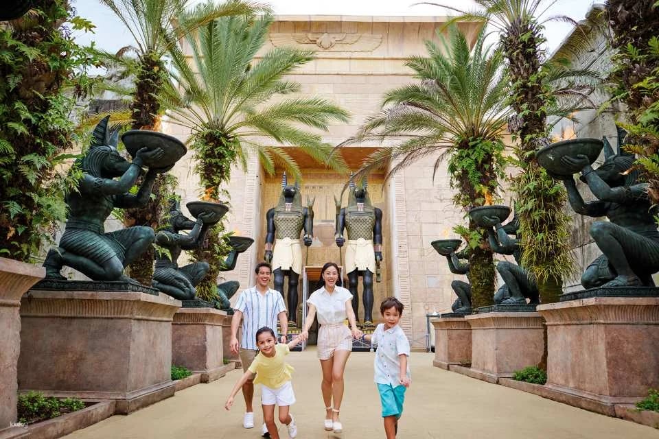 Universal Studios Singapore VIP Tour Experience: Exclusive Access to Attractions, Private Meet-and-Greet Sessions & "Skip The Queue" Universal Express Unlimited