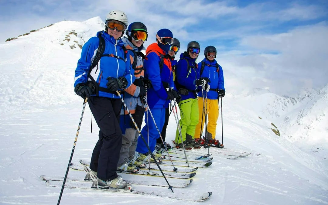 Valle Nevado Ski: Ticket, Lesson, Transport, Add-on Clothing Image 9