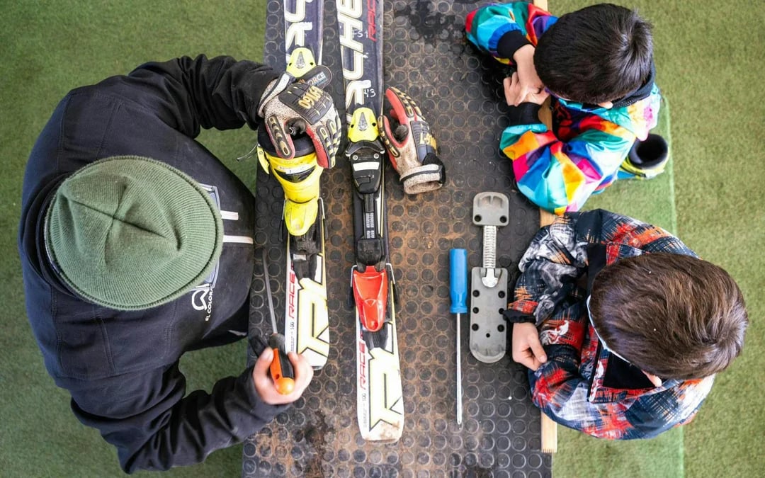 Valle Nevado Ski: Ticket, Lesson, Transport, Add-on Clothing Image 10