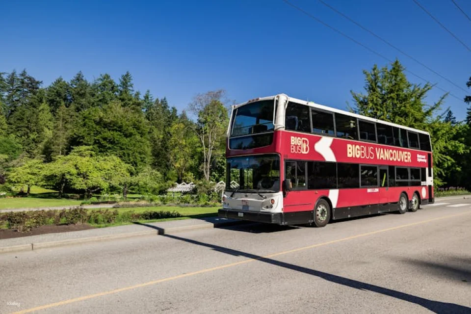 Vancouver hop-on, hop-off 24 or 48-hour sightseeing pass
