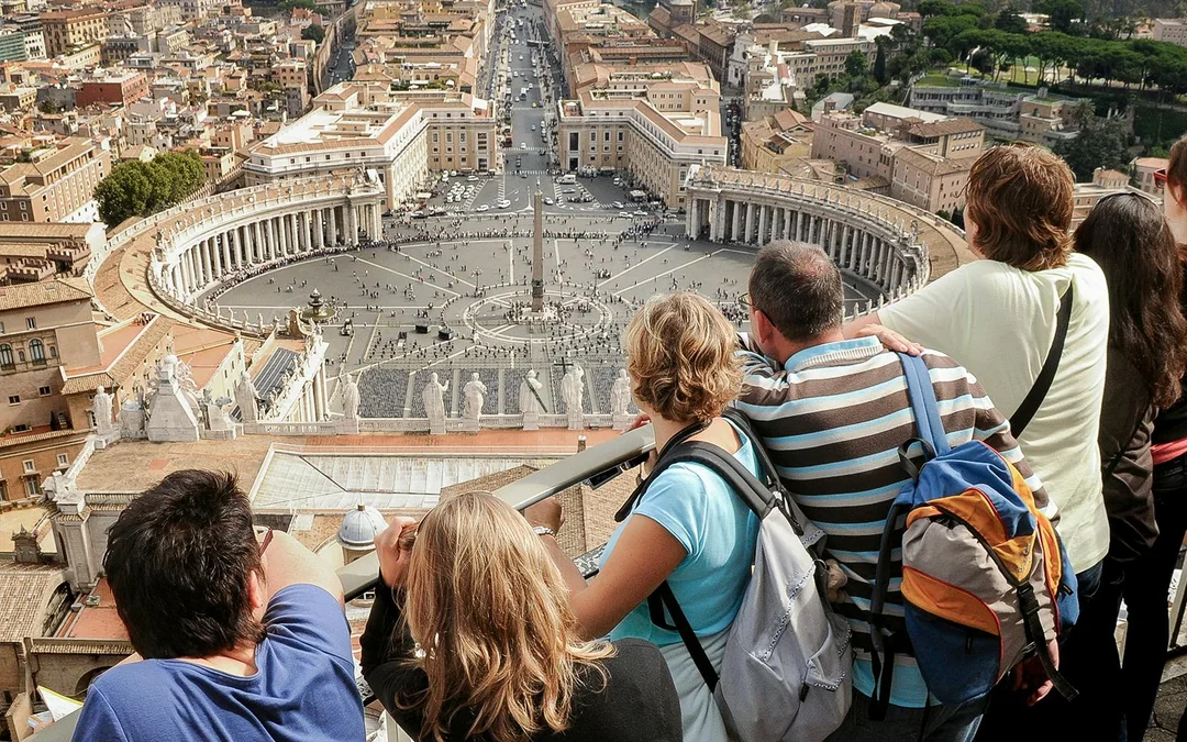 Vatican Museums & Sistine Chapel Guided Tour with St. Peter's Basilica Image 9