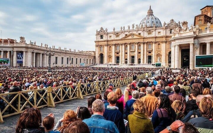 Vatican Papal Audience Small-Group Private Tour with Reserved Access Image 3