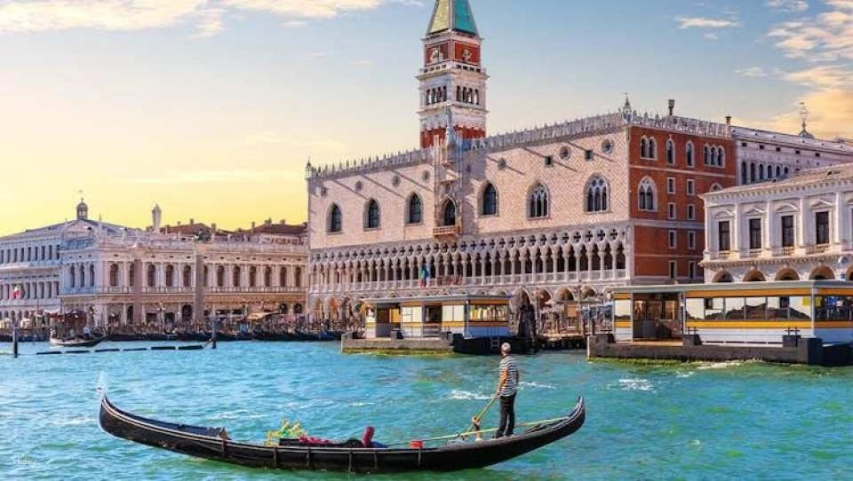 Venice combo tickets with Doge’s Palace, gondola and public transport