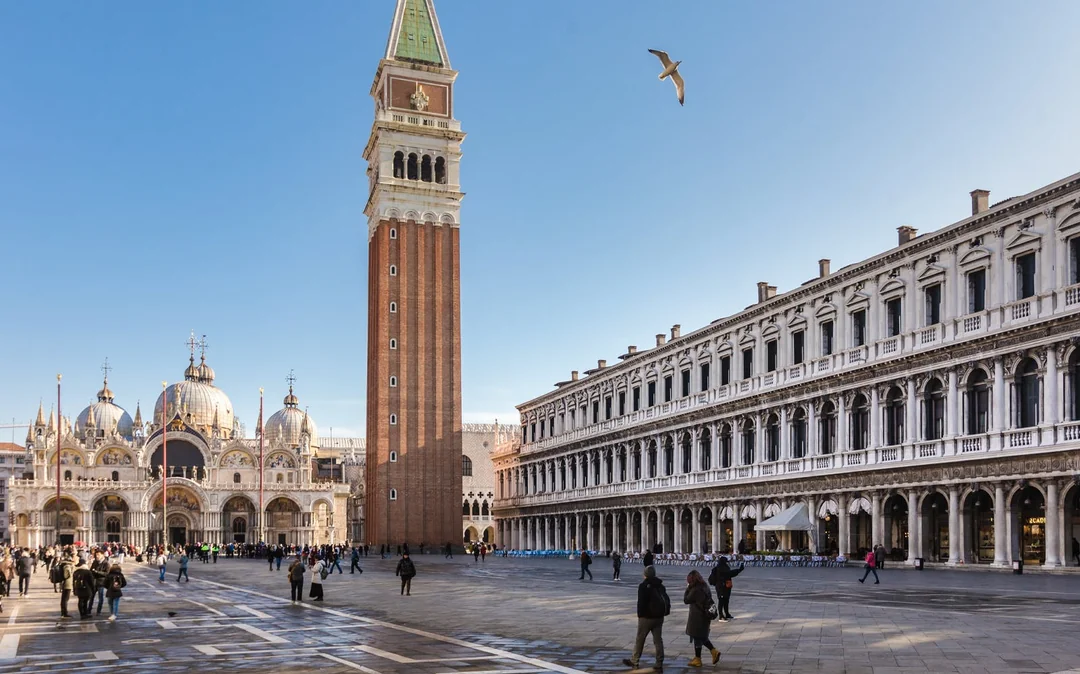 Venice Guided Walking Tour with Gondola Ride Image 6