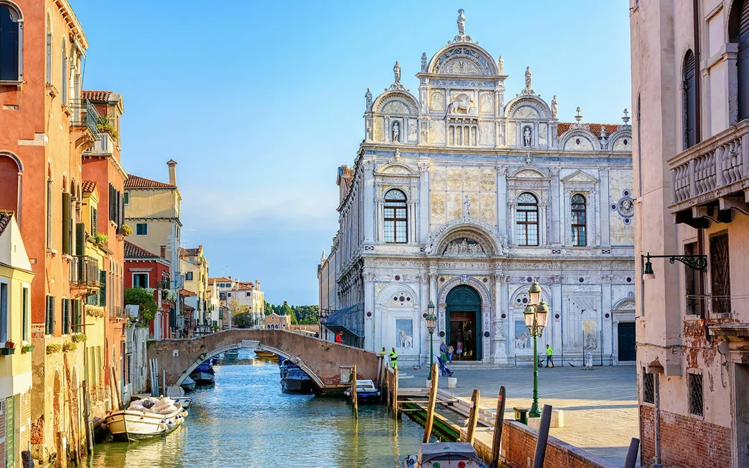 Venice: Rialto Bridge & Offbeat Venice Walking Tour Image 3