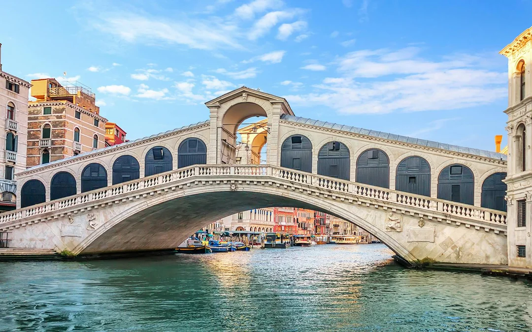 Venice: Rialto Bridge & Offbeat Venice Walking Tour Image 4