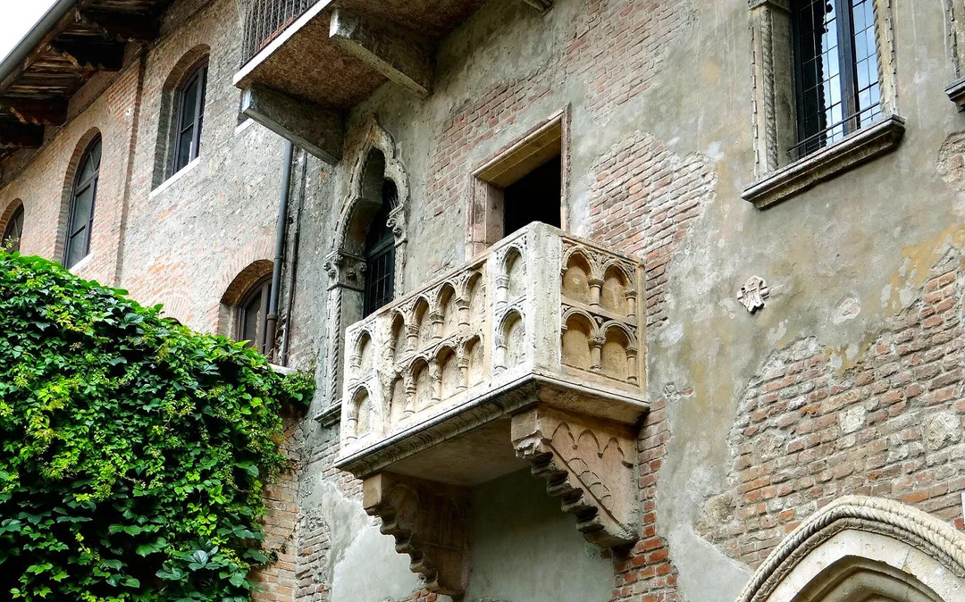 Verona & Lake Garda Self Guided Audio Tour Image 2