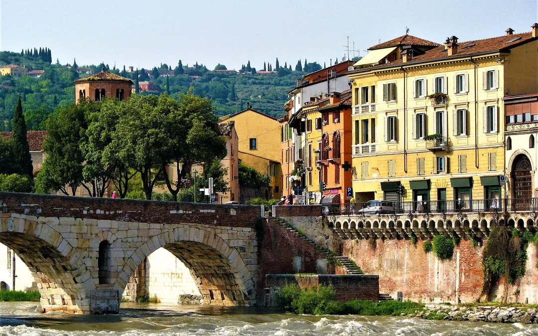 Verona & Lake Garda Self Guided Audio Tour Image 4