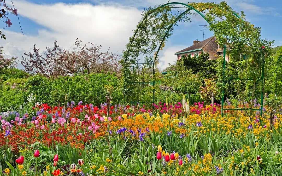 Versailles & Giverny AudioGuided Tour with Lunch Image 3