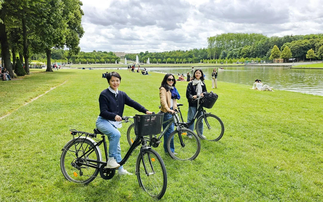 Versailles Golfcart & Bike Guided Tour: Gardens Hamlet Fountains Image 5