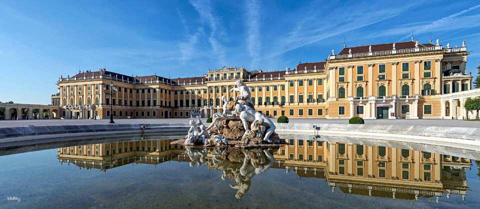 Vienna Austria | Schönbrunn Palace with Dinner & Concert