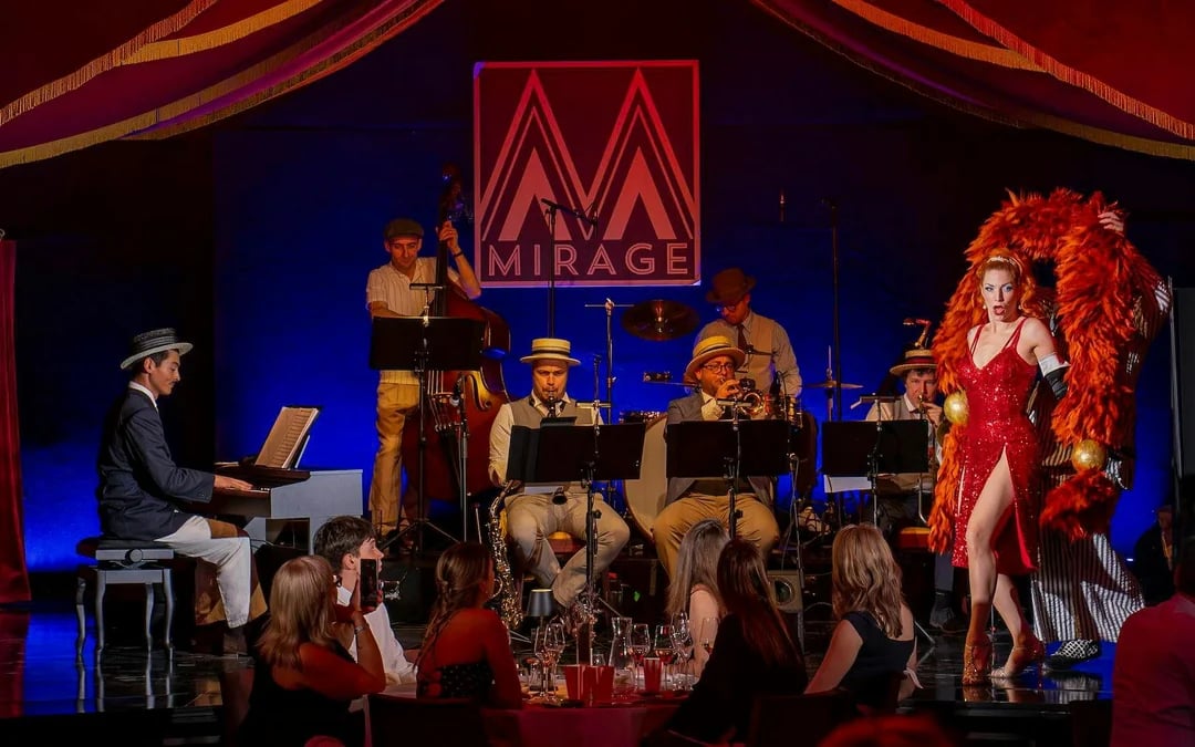 Vienna Burlesque & Retro Circus Dinner Show with Three-Course Meal Image 2