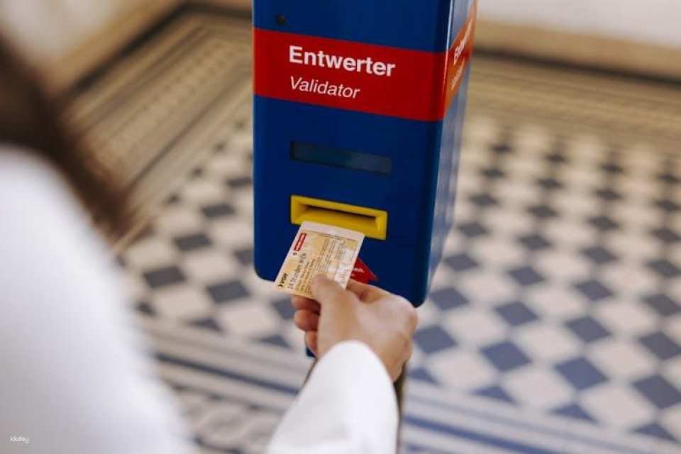Vienna City Card with Discounts and Public Transport
