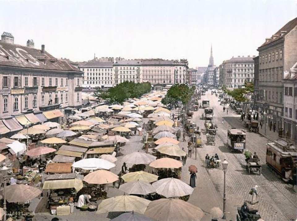 Vienna food tour at Naschmarkt