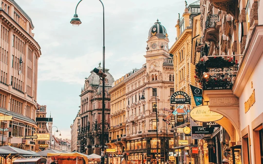 Vienna, Oida!: Self-Guided City Exploration Game by a Local Guide Image 3