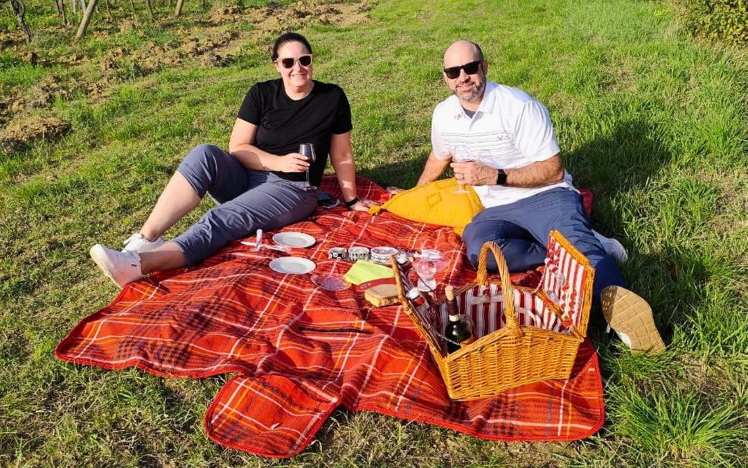 Vintage Fiat 500 Sunset Drive and Aperitivo in Chianti Countryside with Vineyard Visit and Regional Tasting Image 1