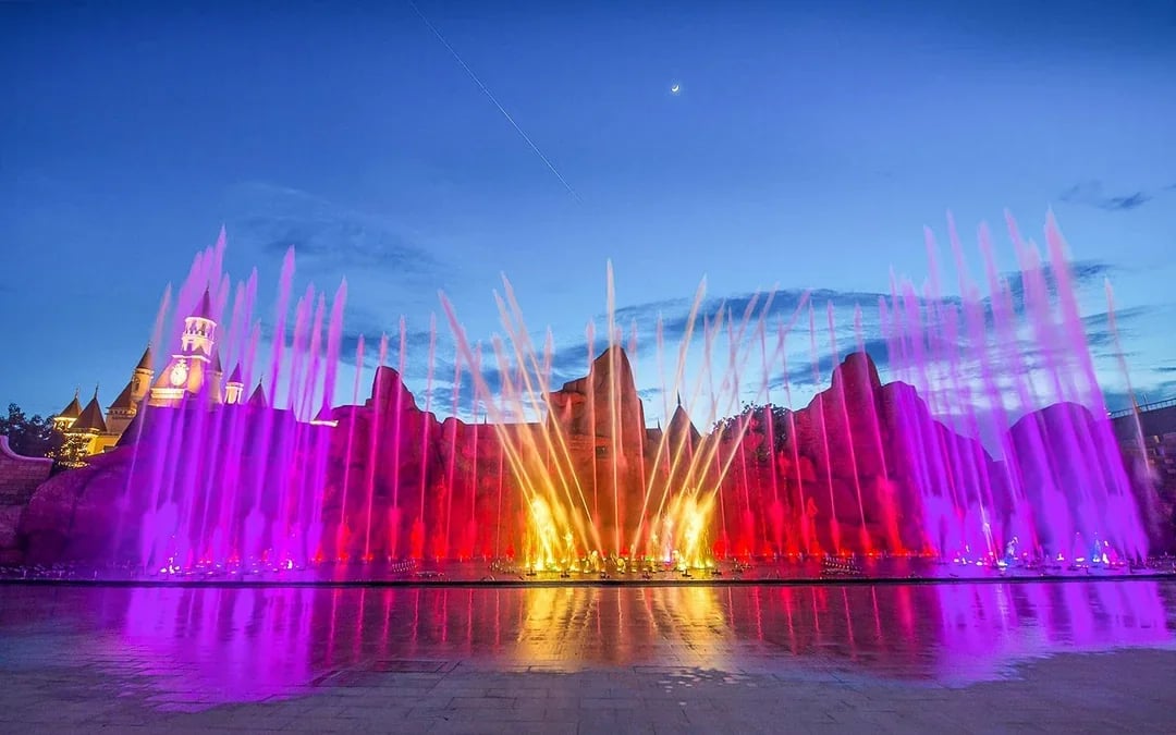VinWonders Nha Trang Single Entry Tickets with Round-Trip Cable Car Ride Image 7