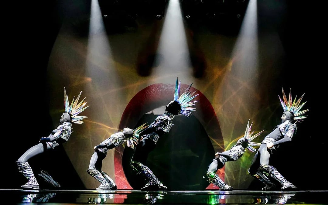 VIP Experience: Paradis Latin Show with Dinner and Champagne Image 7