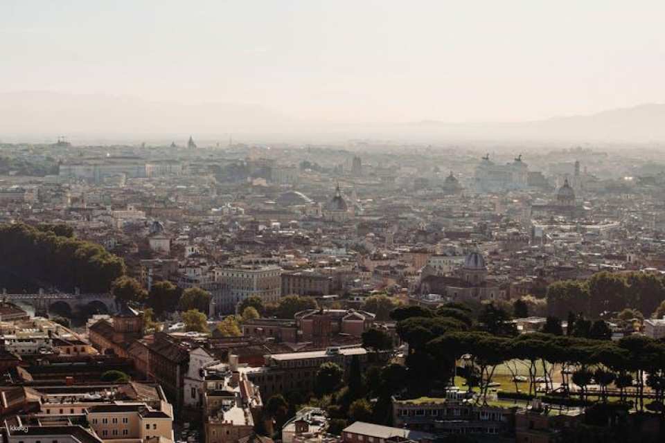 VIP St. Peter's Basilica tour with Dome climb and Papal Crypt