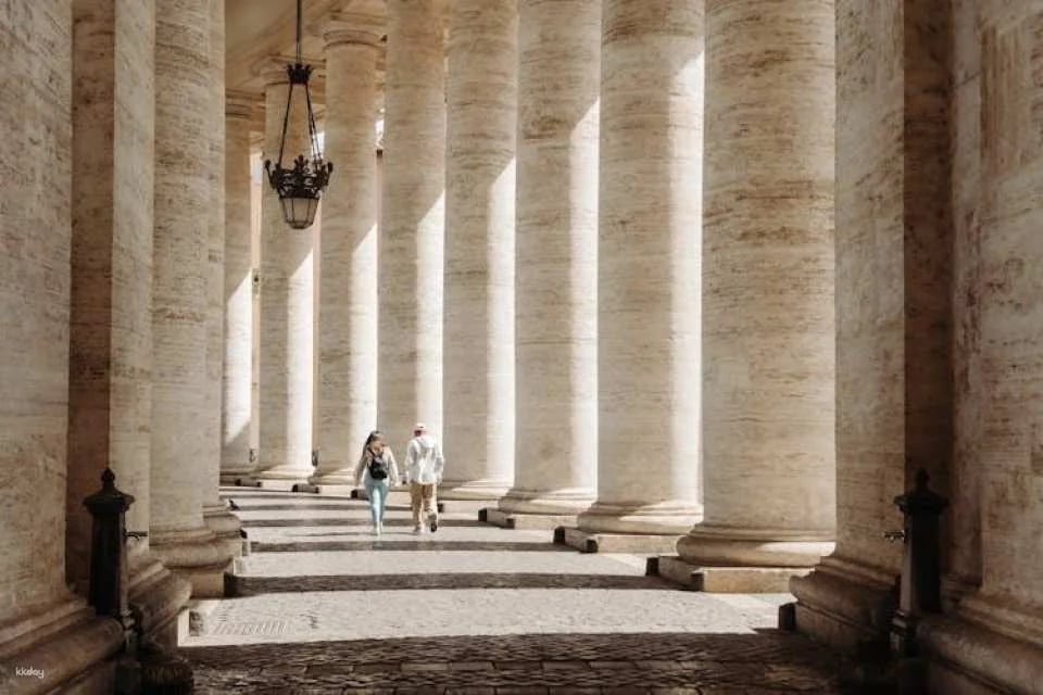 VIP St. Peter's Basilica tour with Dome climb and Papal Crypt
