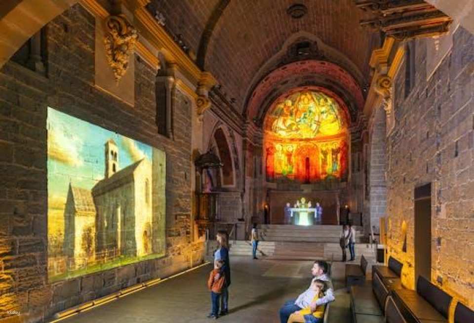 Visit to the Monastery of Sant Benet de Bages with audioguide