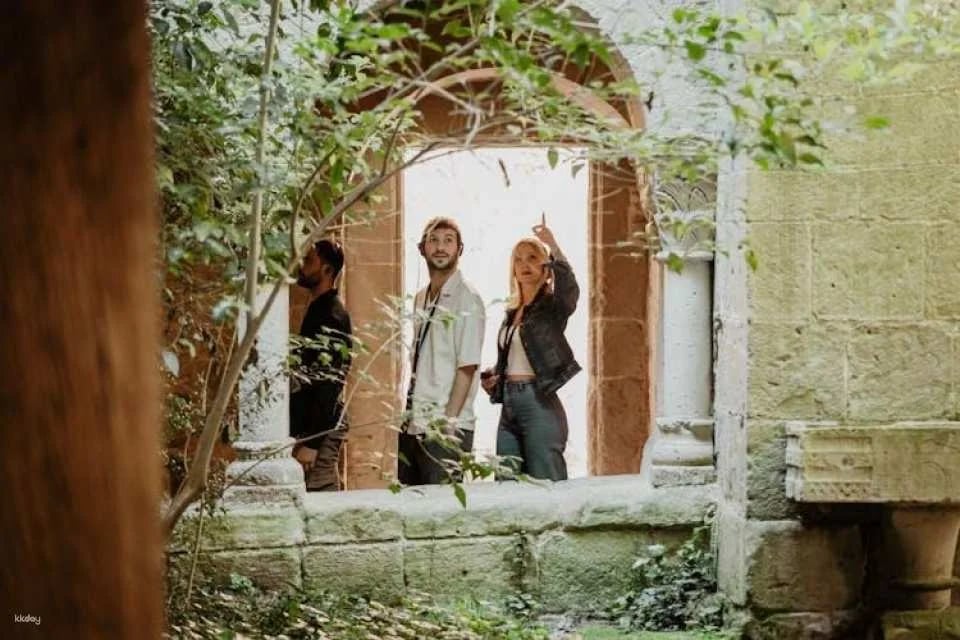 Visit to the Monastery of Sant Benet de Bages with audioguide
