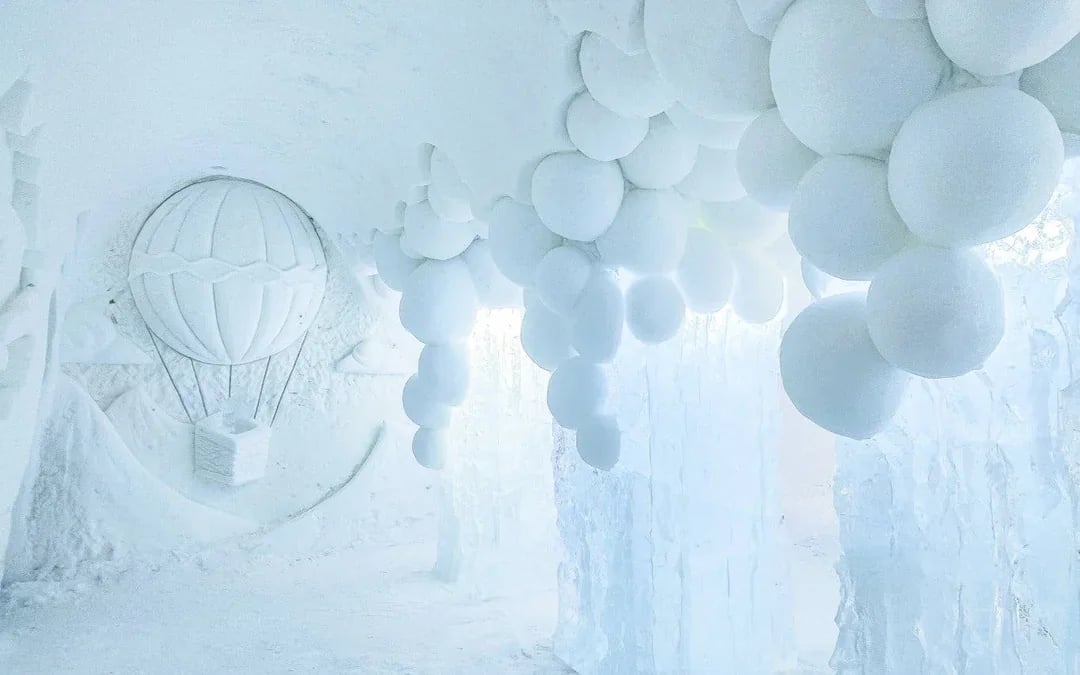 Visiting Package: Introduction to Arctic SnowHotel Image 7