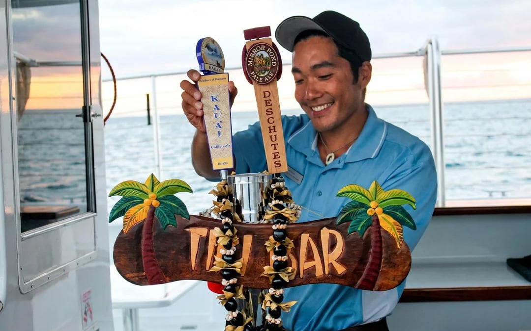 Waikiki Signature Sunset Sail Image 3