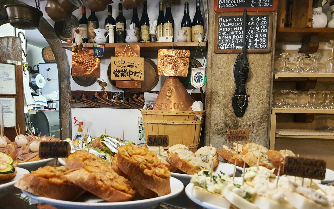 Walking Food Tour of Venice with Sightseeing Image 2